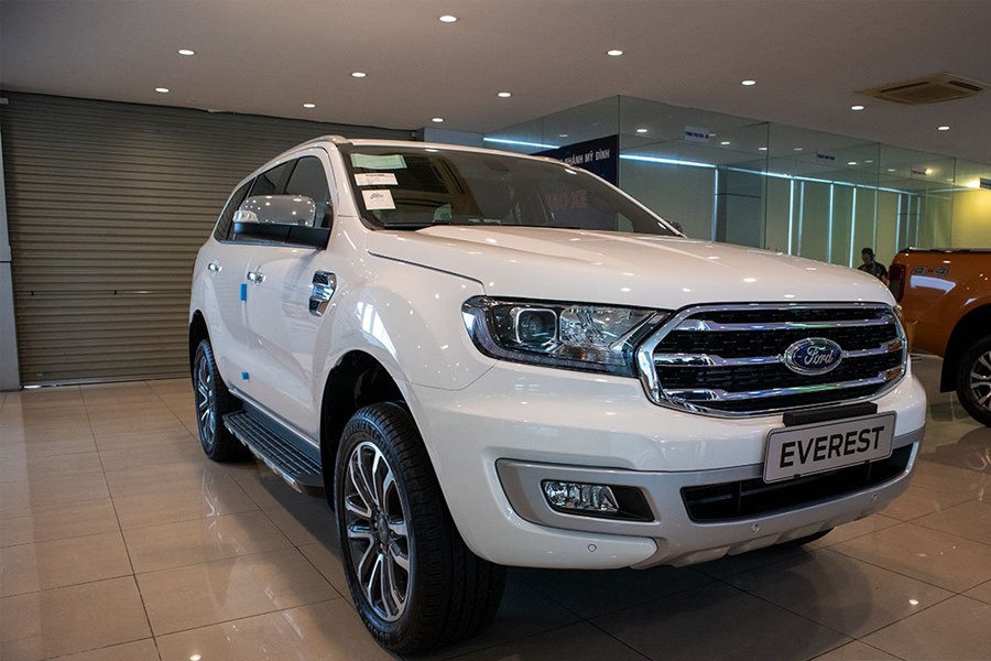 Ford Everest 2020 giá từ 999 triệu: Quyết đấu Fortuner, khẳng định vị thế SUV cơ bắp Mỹ