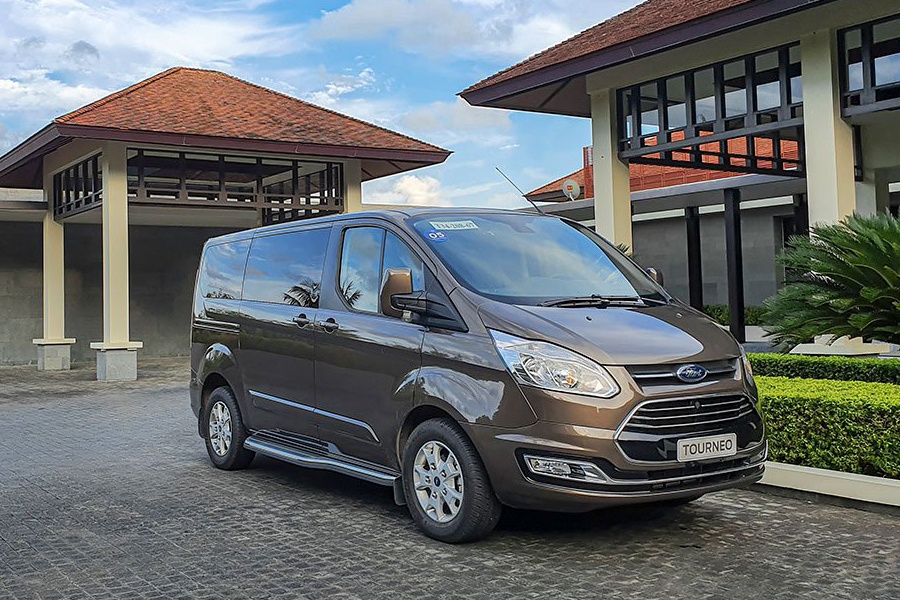 Giá xe Ford Tourneo 2020: rẻ nhất phân khúc nhưng có thể lấy được niềm tin từ người dùng 