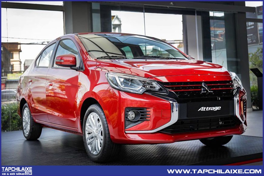Mitsubishi Attrage đỏ