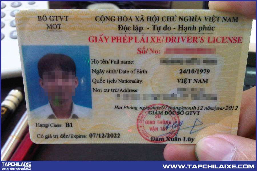 Bằng lái B1 làm bằng thẻ PET