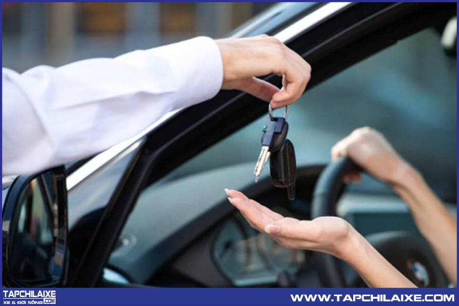 Kiểm tra trước khi nhận xe