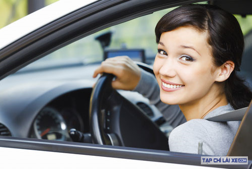 Nhìn qua vai là cách để quan sát điểm mù