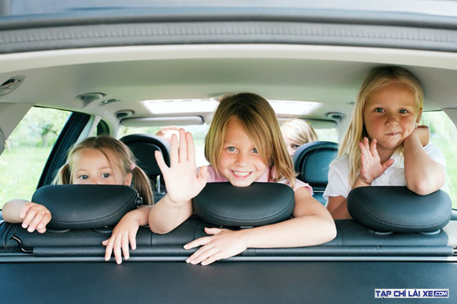Tận dụng triệt để ghế trẻ em khi đi bất cứ đâu