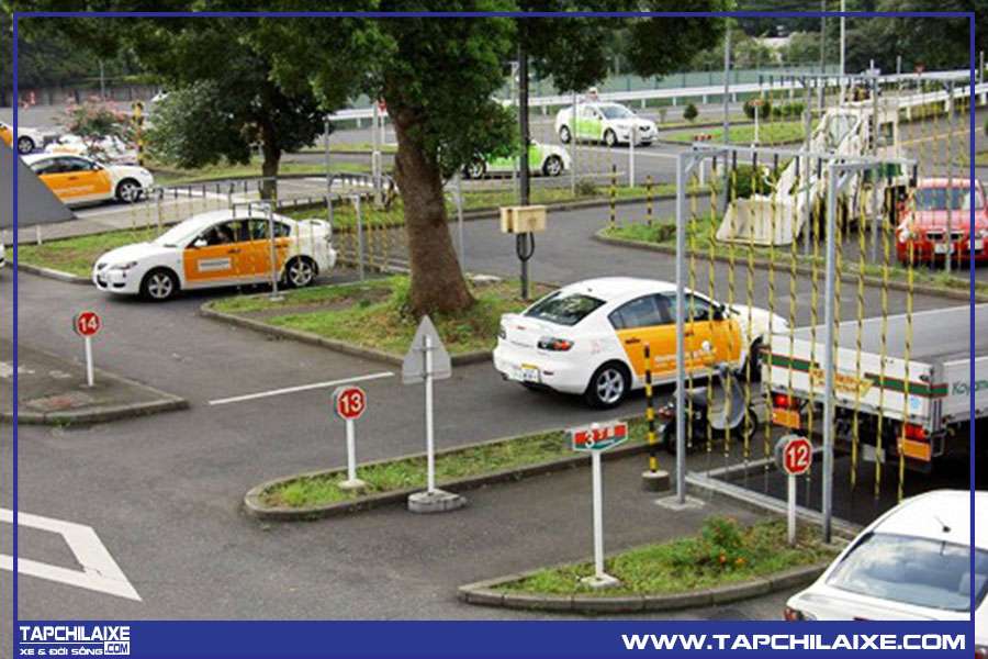 thời gian học bằng lái xe ô tô tại Nhật