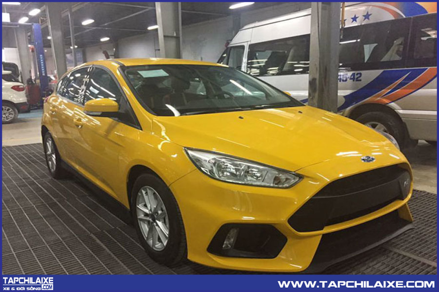 Xe hơi màu vàng cho người tuổi Dần