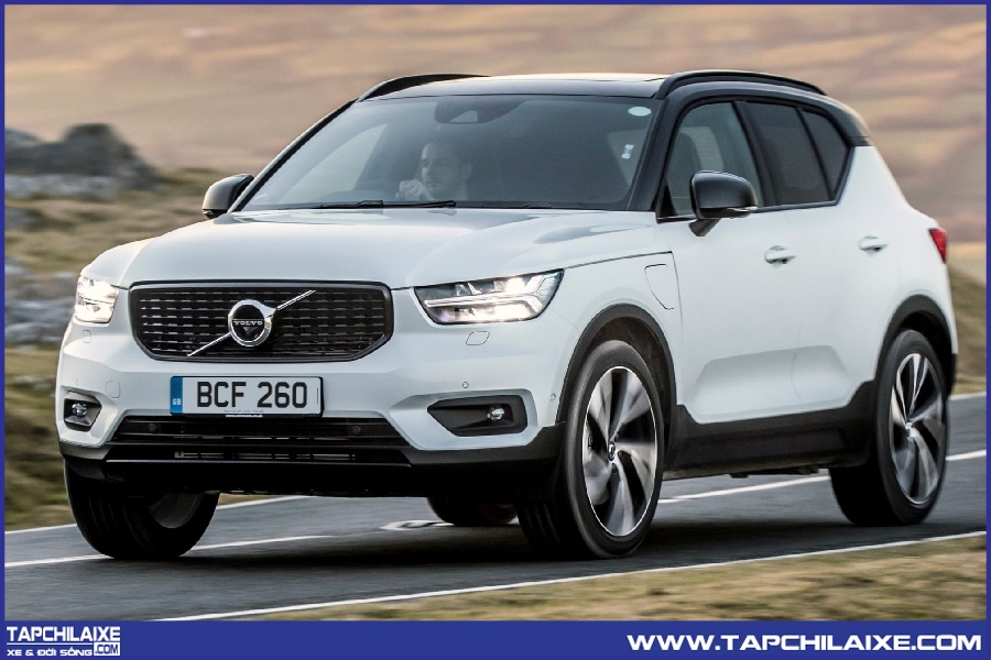 Xe màu trắng hợp mệnh Thủy